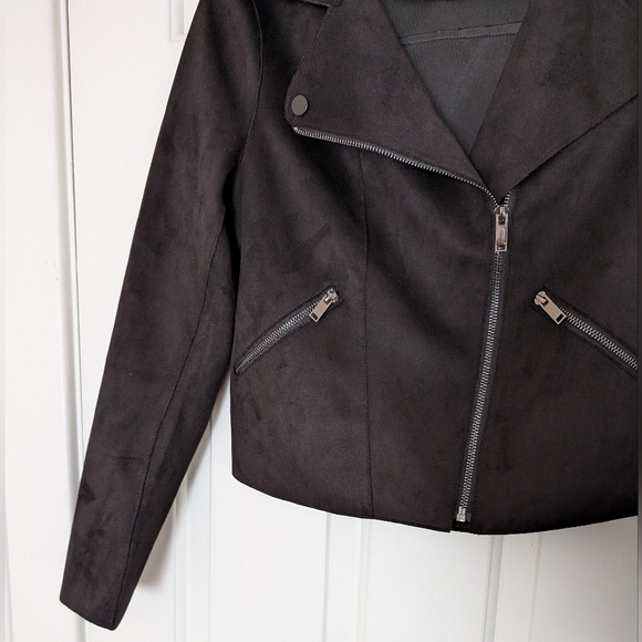 Chic Cropped Faux Suede Moto Jacket - Picture 4 of 7